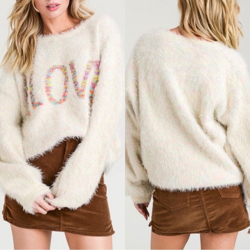 Le Lis Fuzzy Oversized Sweater with Multicolor LOVE Excellent Condition - Picture 2 of 6